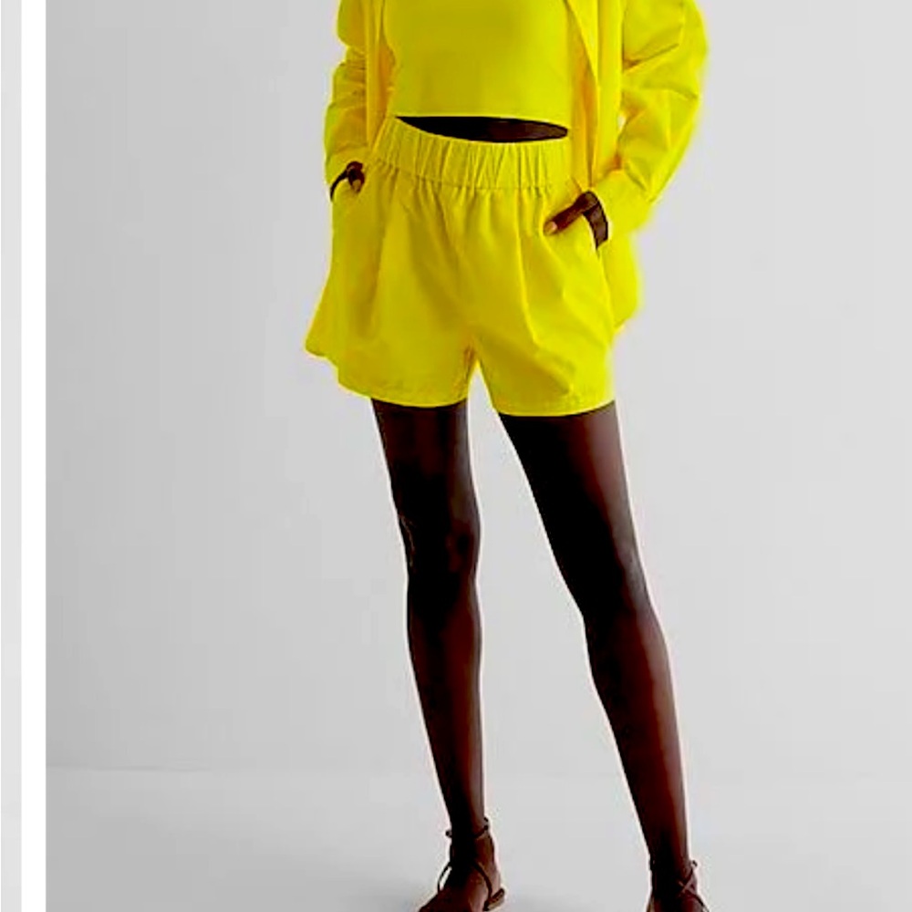 3 Piece EXPRESS STYLIST SHORT SET